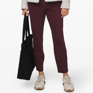 Lululemon 🍋 7/8 Burgundy dress pant size 4